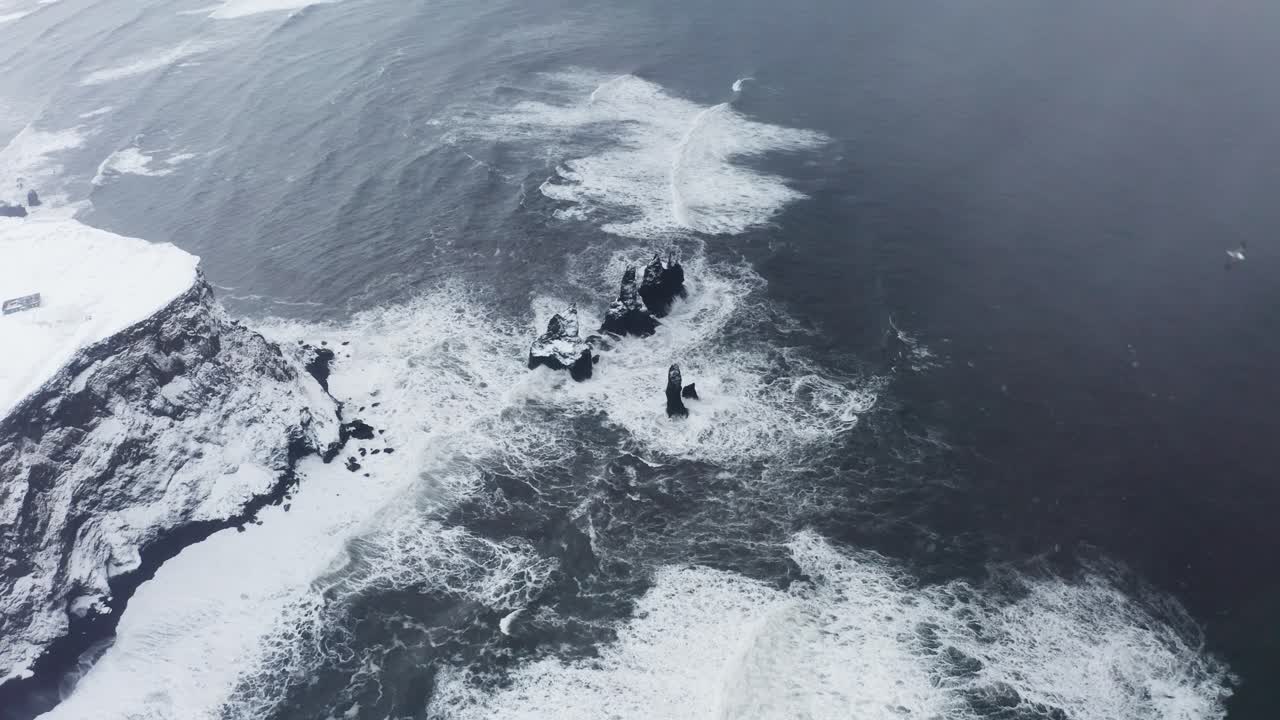 아이슬란드 -9의 해안을위한 드론 샷