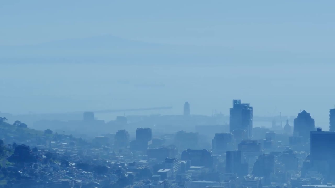 도시 풍경 위에 혁신 비즈니스 텍스트와 함께 인간 뇌의 애니메이션