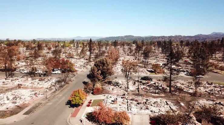 Shocking aerial of devastation from the 2017 Santa Rosa Tubbs fire disaster 8