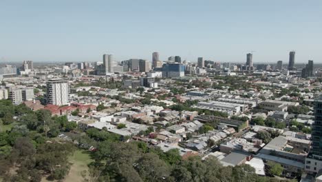 vista panorámica de la ciudad de adelaida en el sur de australia - toma aérea