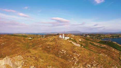 El-Faro-De-La-Isla-De-Sherkin-En-Un-Día-Soleado-De-Verano