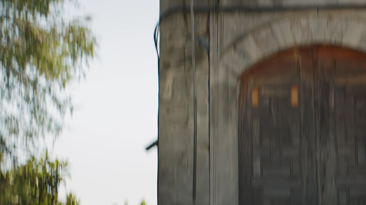 터키 이스탄불의 술탄 아흐메드 모스크 부지에 있는 터키 국기.