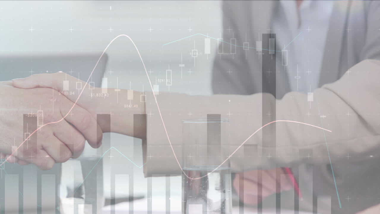 Animación de procesamiento de estadísticas y datos financieros sobre gente de negocios estrechando las manos en una reunión