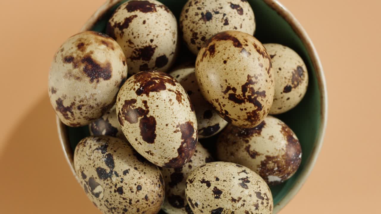 오렌지색 배경 위에 고립된 사탕수수 달 - 건강한 식습관, 다이어트