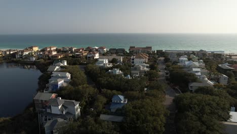 Panorama-Of-Luxury-Vacation-Rentals-On-Destin's-Coast-In-Florida,-USA