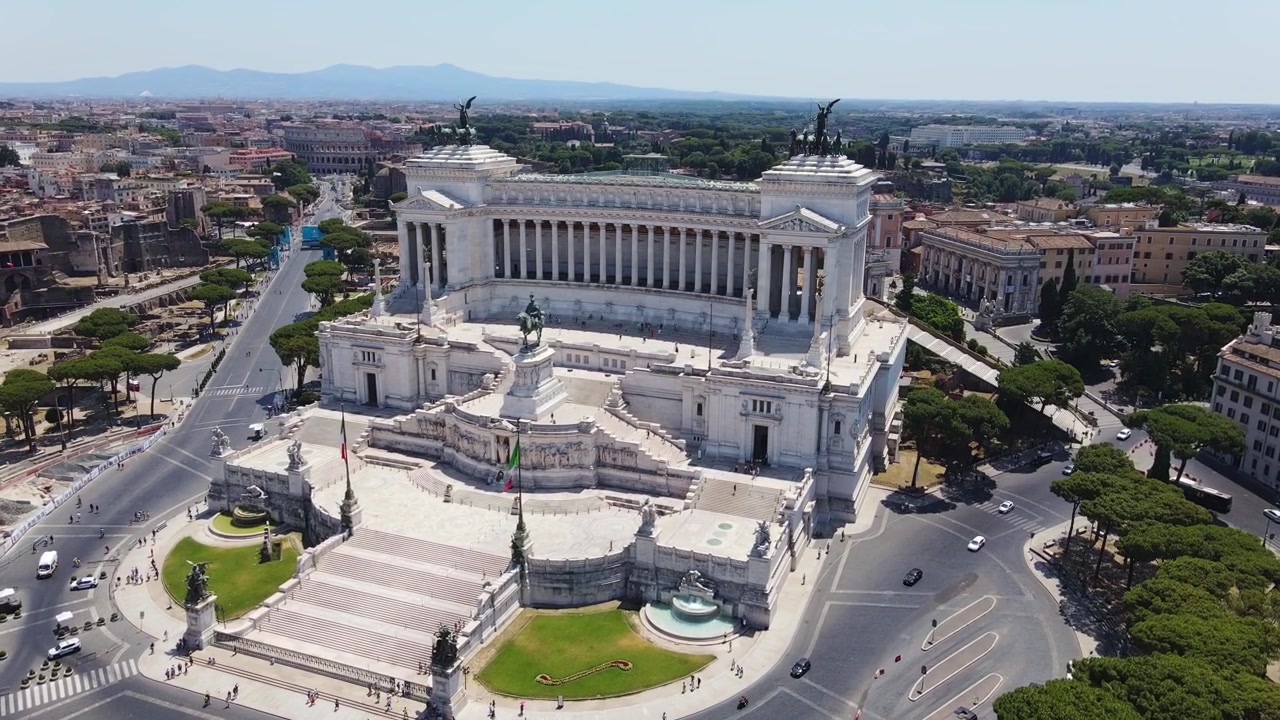 Drone sul Vittoriano a Roma - Un capolavoro di marmo che riflette il patrimonio italiano.