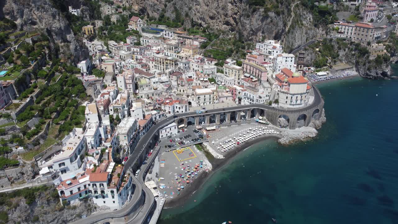 From the mediterranean see to the city of Amalfi in the Amalfi coast in Italy