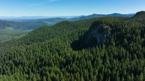 Orbiting-aerial-shot-of-a-hike's-final-destination-with-a-great-view