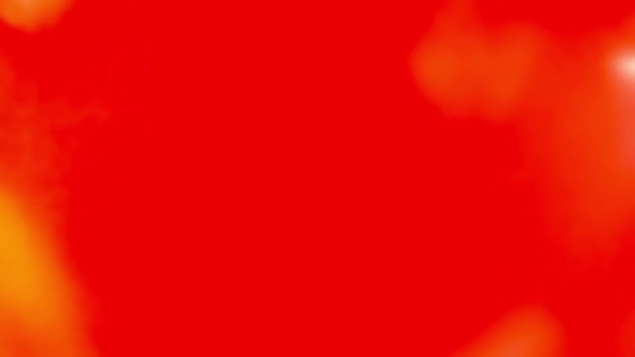 Le fughe di luce rossa generano striature o bagliori caldi e luminosi che evocano un'atmosfera nostalgica e cinematografica, elevando le immagini con un'essenza vibrante e drammatica