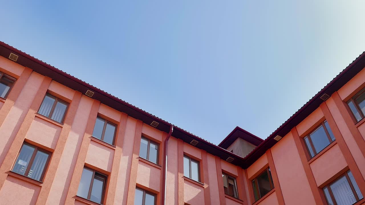 casa en el fondo del cielo