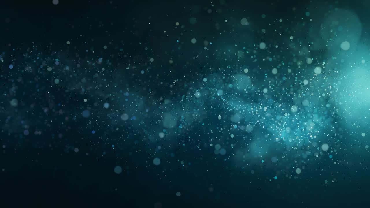 Skiftende blågrønt partikelbånd bevæger sig mod venstre i starten, fortætter og lysner i en nebula med bokeh-glød.