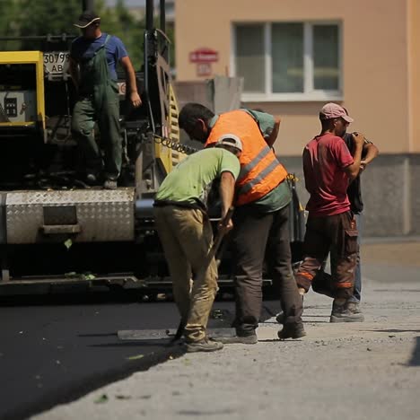 making asphalt on the street