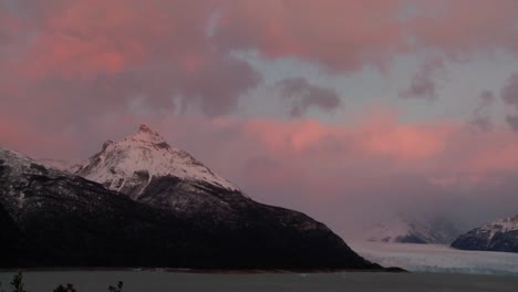 Amanecer-Sobre-Un-Glaciar-3