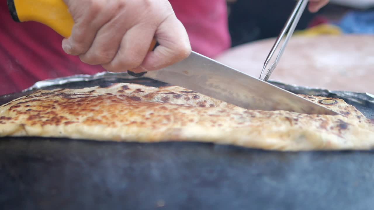 Preparing a delicious flatbread