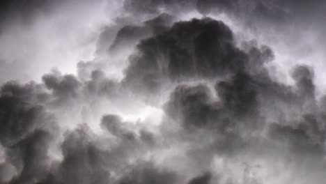 Nubes-Grises-Y-Negras-Y-Una-Tormenta-Que-Golpeó