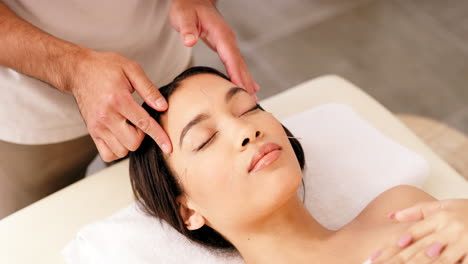 Woman,-relax-and-facial-acupuncture-in-skincare