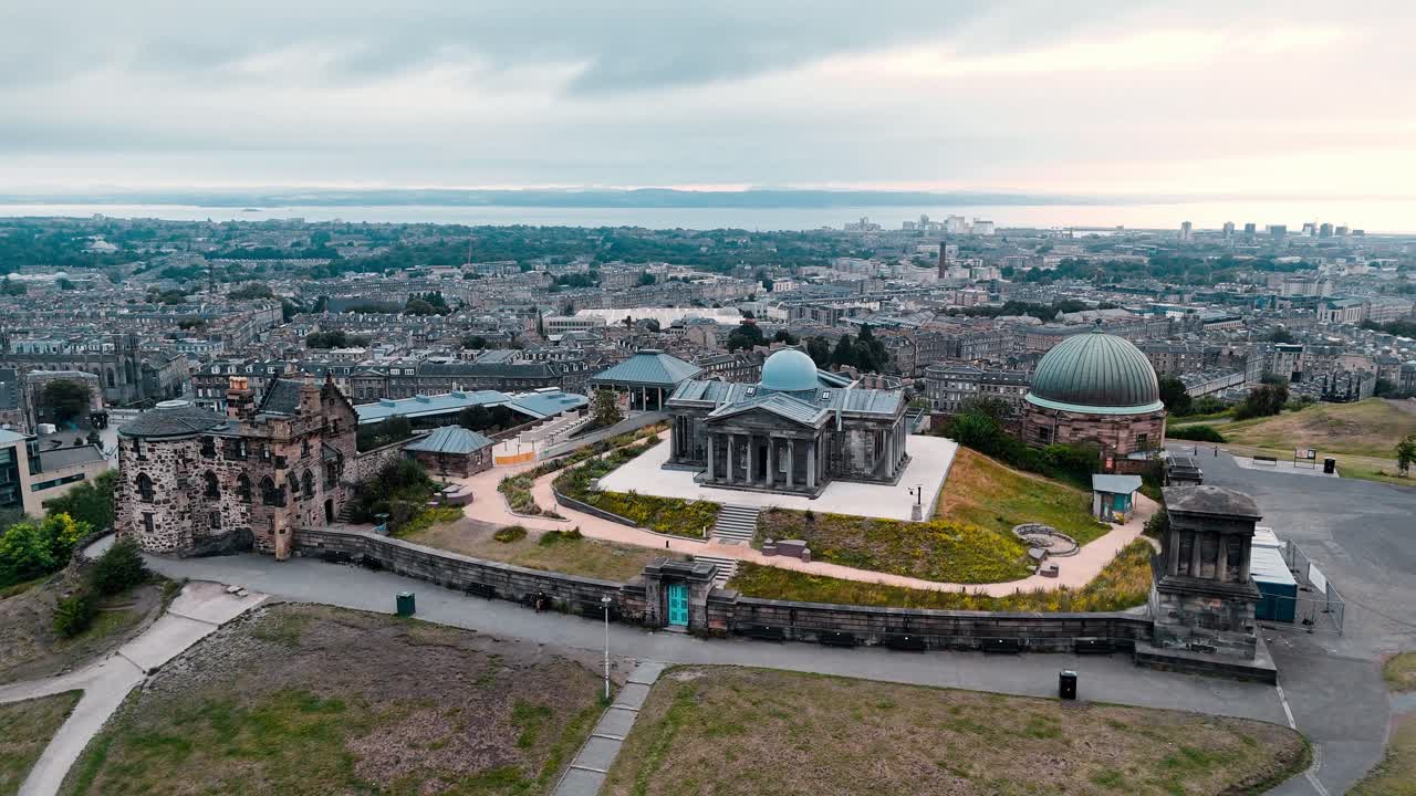 Edinburgh Cityscape with Historic Buildings