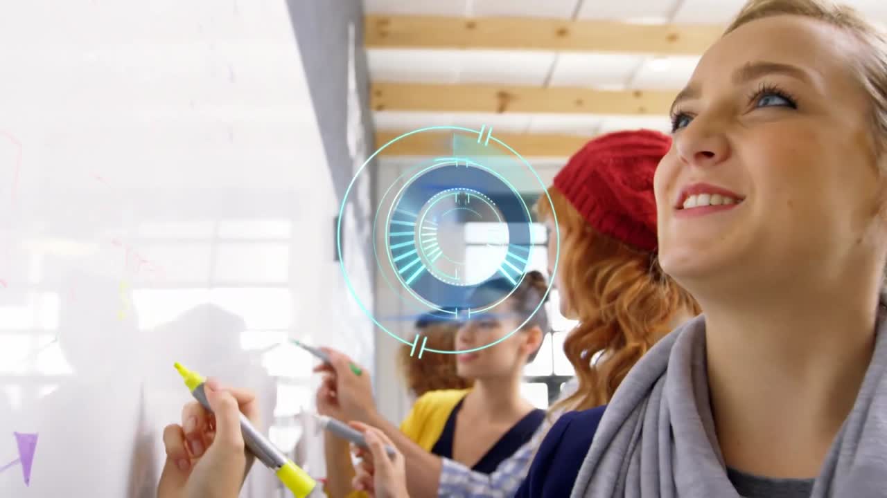 animación del alcance del escaneo sobre un grupo diverso de personas de negocios diversas