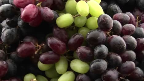 primer plano de uvas girando