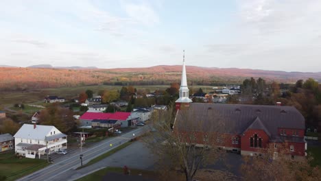 Aerial-shot-of-the-town-of-Mansonville,-Quebec