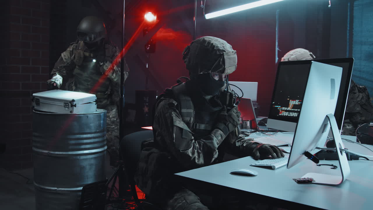 Special Forces Team Raiding Hackers Hideout