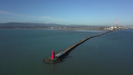 Bellas-Imágenes-Aéreas-Del-Faro-De-Poolbeg-A-La-Entrada-De-La-Bahía-De-Dublín