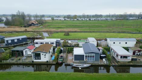 giethoorn village - venice of the netherlands