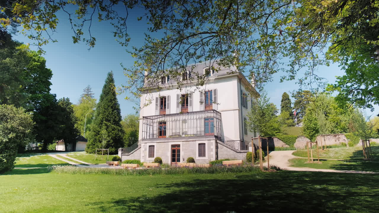 Wide shot of Conservatory Of Music L'Ouest Vaudois during the day in Nyon, canton of Vaud, Switzerland