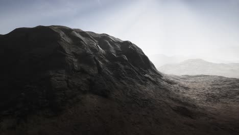 sun rays against the backdrop of the mountains