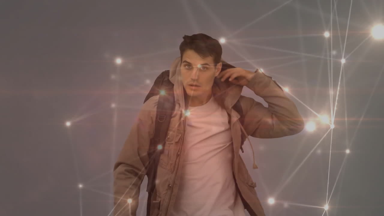 animación de la red de conexiones sobre el hombre caucásico caminando con la mochila