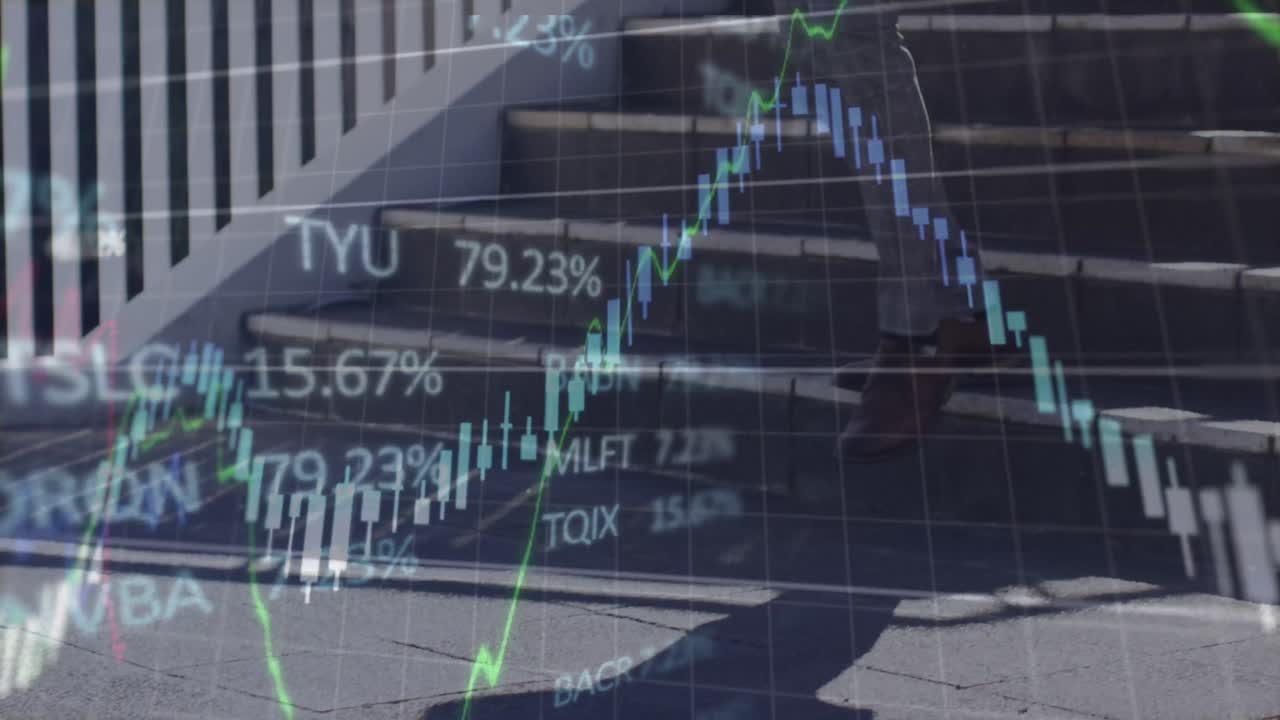 animación del procesamiento de datos financieros sobre un hombre caminando por las escaleras