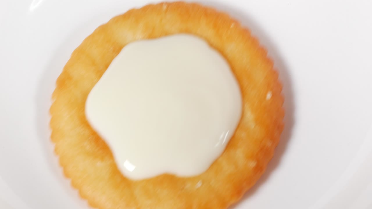 초콜릿과 함께 둥근 크래커