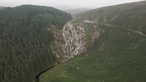 Extraordinarias-Cascadas-Powerscourt-Enniskerry-Irlanda-Antena