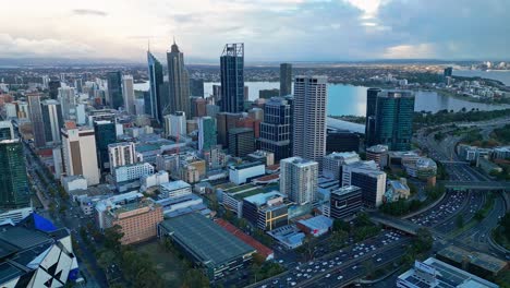 Traffic-Jam-And-Perth-Cityscape-At-Sunset-In-Western-Australia,-Australia