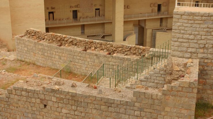 Panoramica delle rovine dell'Anfiteatro Romano a Sagunto in Spagna