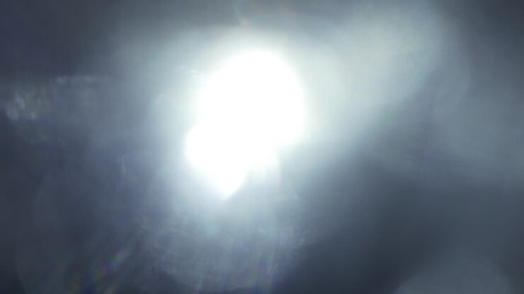Bagliori di luce ottici dinamici ed effetto bokeh