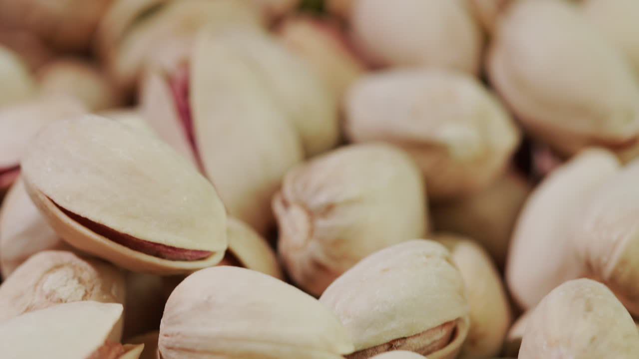 Appetitosi pistacchi salati 2.