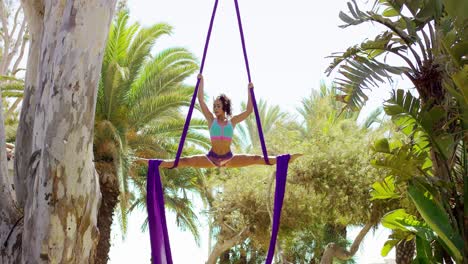 colocar bailarina acrobática dando una actuación