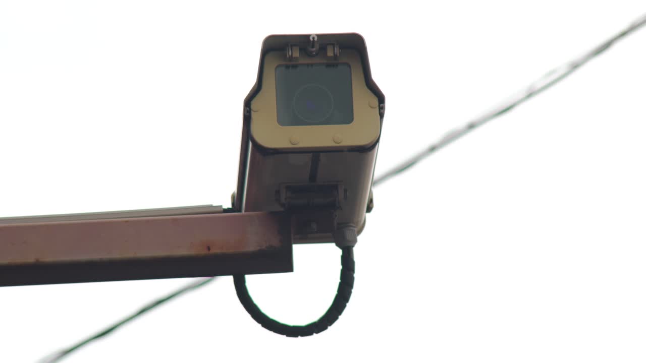 일본 도쿄의 거리를 따라 설치된 최신 cctv 카메라