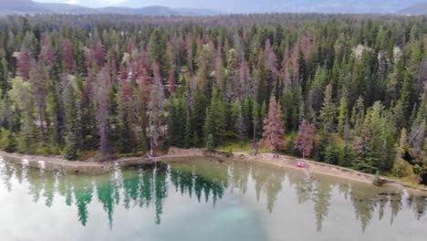 Drone-footage-at-a-lake-in-Canada