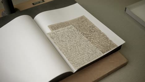 Schieberegler-Für-Alte-Historische-Dokumente,-Aufgenommen-In-Archiven,-Handgeschriebene-Briefe
