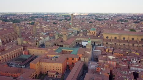 Panorama-De-La-Ciudad-Medieval-De-Bolonia-En-La-Región-De-Emilia-romagna,-Norte-De-Italia