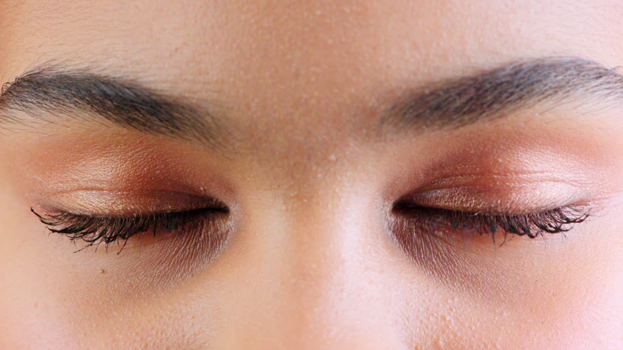 Eyes zoom, beauty and skincare wellness for young