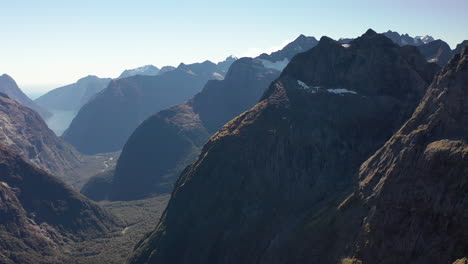 Luftaufnahme-Eines-Riesigen-Gebirgstals-In-Den-Südalpen-Neuseelands