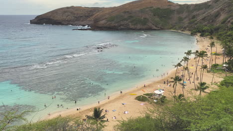 Parque-Estatal-Hanauma-Bay-Con-Esnórquel-Y-Playa-En-Oahu-Hawaii