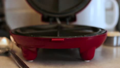imagen fija de 1080p de la apertura de la tapa de la quesadilla