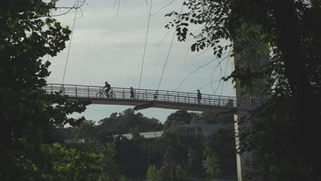 Puente-De-La-Isla-De-Belle-En-Richmond-Virginia-Cámara-Lenta-4k