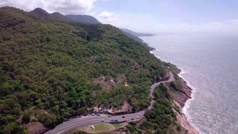 Road-next-to-coastline-Australia,-queensland