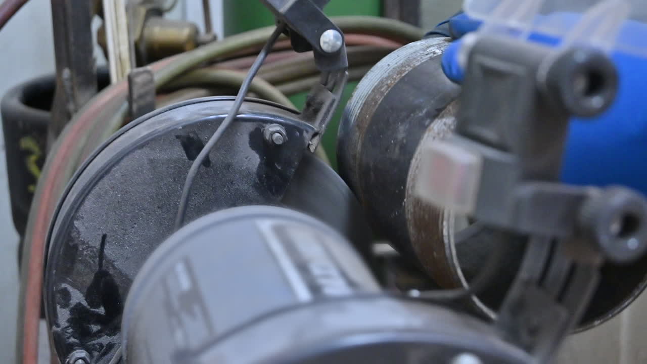 기술의 불꽃: 벤치 밀러로 금속 작업을 마스터하는 것