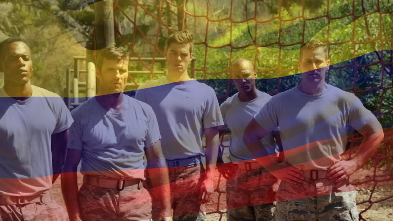 훈련 중 다양한 남성 군인들에 대한 콜롬비아  ⁇ 발의 애니메이션